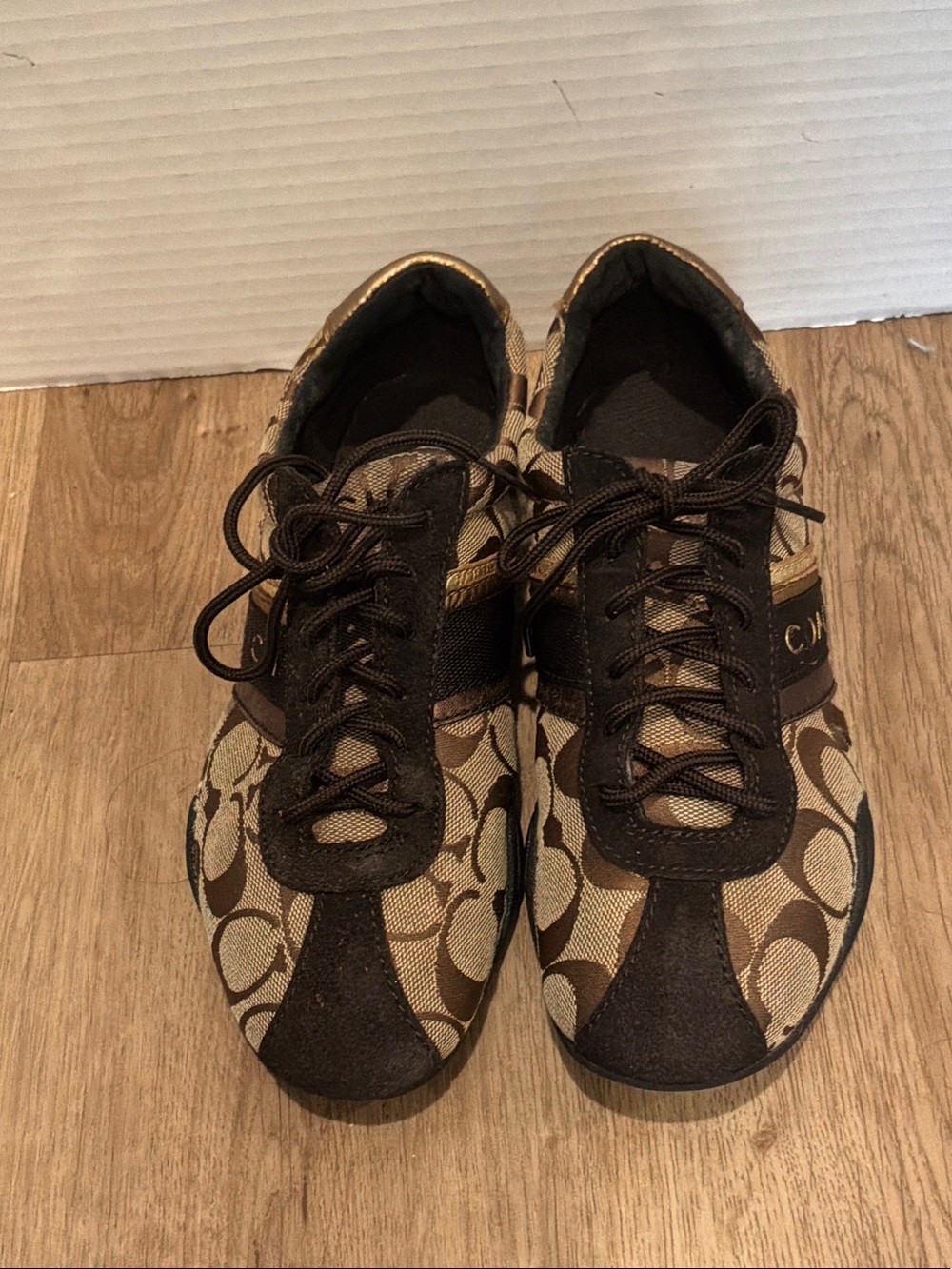 Coach Signature 'C' Brown and Tan Lace-Up Sneakers vintage size5 1/2